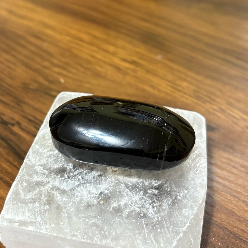 Midnight lace obsidian palm stone - Picture 4 of 4